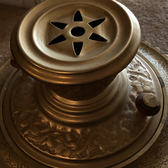 Antique look electric gold plated samovar - Picture 4 of 8